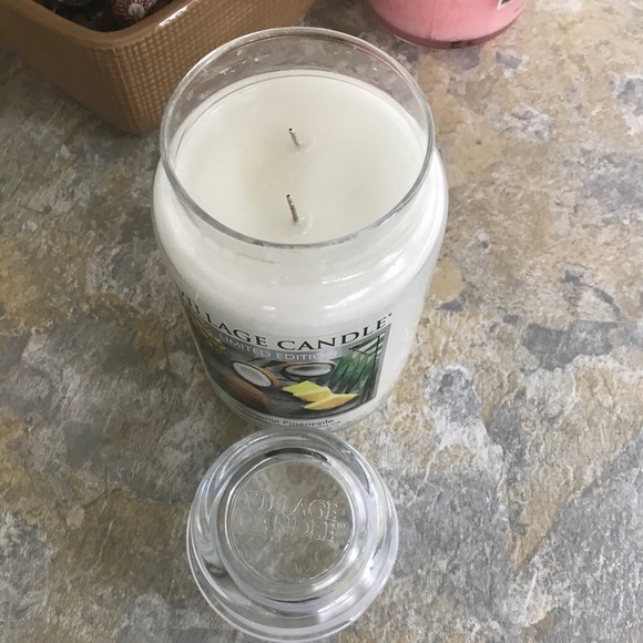 *SOLD* Village Candle Coconut Pineapple Lt Ed 26oz - Picture 2 of 5